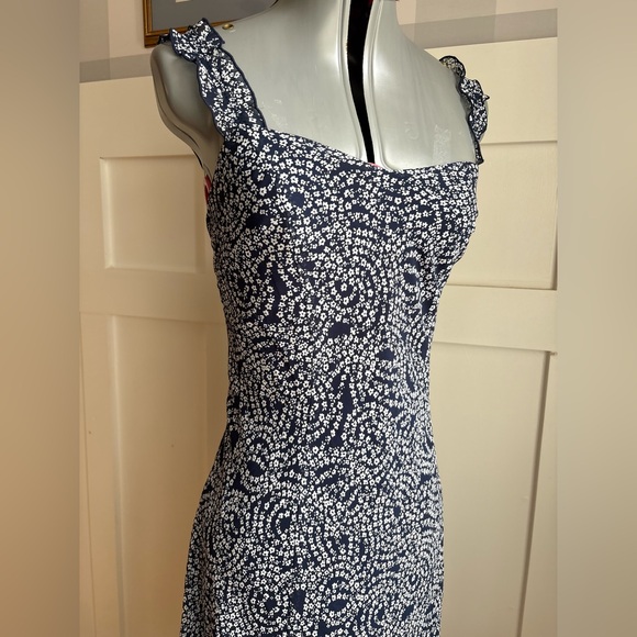 Feminine Navy & White Printed Midi Dress 12 - Picture 9 of 9
